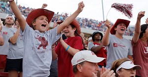 Alabama softball players Lexi Kilfoyl and Dallis Goodnight enter the transfer portal