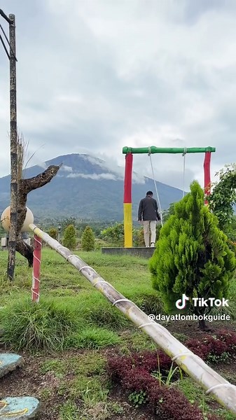 ITTINERARY 4 HARI 3 MALAM PM ‪ 62 878‑1220‑0228‬ 🌸🌸☺️ DAY, 1 - PICKUP AIRPORT - \t- Pickup airport - makan siang \t- puncak sembalun -kedai sawah sembalun -bukit selong sembalun - cek in hotel sembalun DAY 2, - waterfall \t⁃\tPickup hotel / cek out - waterfall sedang gile - waterfall tiu kelep \t⁃\tMakan siang - Proces cek inn hotel DAY 3 - GILI TRAWANGAN - pickup hotel afterbreakfast - Villa hantu / malaka hill for ocean view - Gili air snorkeling firsh poin - Gili meno snorkeling statue humm