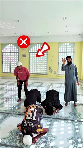 How to join in prayer when the imam is in prostration