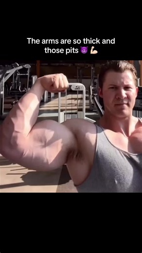 Noah_the_fox on insta #muscle #flex #bodybuilding #huge #massive #muscles #biceps #pitsoftiktok #fypシ