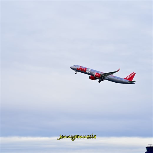Jet2 A321 takeoff from Manchester 26/11/25