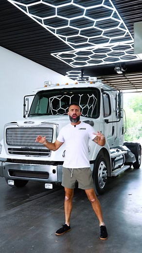 🚛 2012 FREIGHTLINER M2-112 HAULER 450HP 🚛 Looking for a powerhouse hauler? Check out this ultra-clean, low-mileage 2012 Freightliner M2-112 with only 39K verified miles! 🌟 ✅ Big Block DD13 Motor with 450HP ✅ 6-Speed Automatic Allison Transmission ✅ Custom Interior by Western Hauler ✅ Excellent Condition White Exterior ✅ Stunning Leather Work Throughout ✅ Air Brake, Air Cab, Air Ride Front Seats ✅ Huge Fuel Tanks for Long Hauls ✅ Custom Tool Storage Boxes with Steps ✅ New Batteries Installed ✅