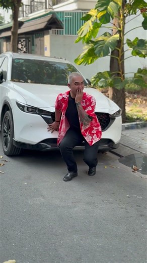 Flash reaction | MUSCLE MAN | #namphuong #muscleman #funny #shorts #hero #kindness