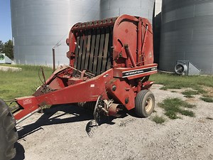 1980 International 2400 Round Baler | Agriculture