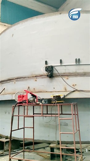 （FKDマシナリー）自走式溶接ロボット7