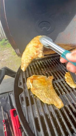 How to make delicious pork chops - Follow this tip, it'll be worth it. #barbecue #grill
