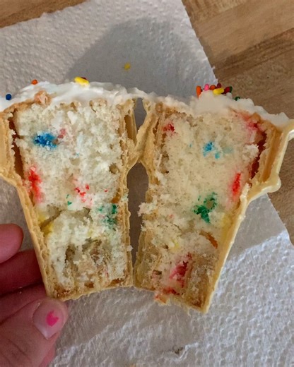 Cupcake cones!? 🍦😍 | FOODbible