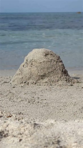 3.6K views · 16 comments | Making waves  Discover the Mini Hobo bag on GANNI.com & in-store | GANNI | Facebook