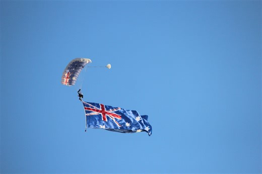 Perth Motorplex | 82nd Australian Speedcar Championship Night 2 | 09.03.2024 You don't see a fly over at a sporting event much these days. This was a spectacular way to open the final night of the 82nd Australian Speedcar Championship, in very windy conditions! | Speedway Videos and Pictures | Facebook