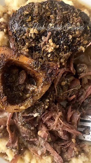 🌟 Crockpot Garlic Herb Beef Shanks 🌟 ……#crockpot #crockpotrecipes #slowcookerrecipes #slowcookerrecipes #beefshank #beefrecipes | Shannon Epstein - Fit Slow Cooker Queen