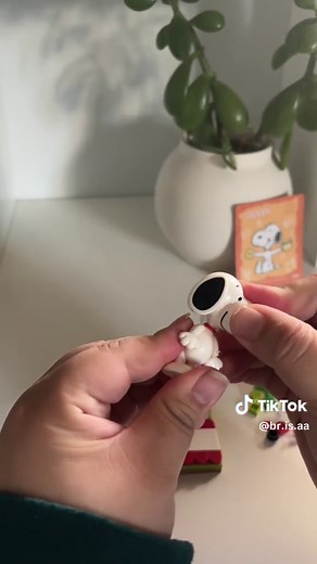 my fingers were in pain but it was worth it😅 #snoopy #snoopylego #lego #peanuts #snoopypeanuts #legosnoopy #peanutssnoopy