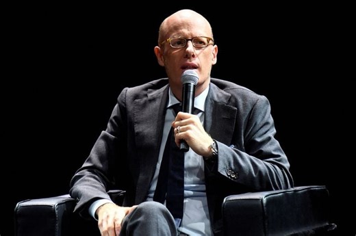 Calling 911:  Porsche CEO looks to petrol classics for margin revival