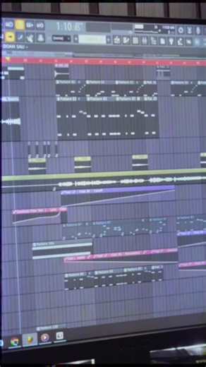 Exploring Digital Audio Workstation Interfaces and Tracks