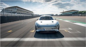 Mercedes-Benz Vision EQXX recorre más de 1,000 km con una sola carga de batería - La Opinión