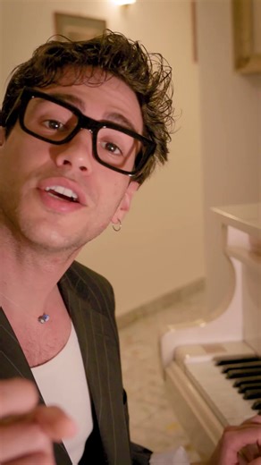 "Champagne", la fiction Rai su Peppino Di Capri