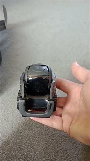 UNBOXING de VECTOR, el robot que piensa que es humano! 😲❤️ #VectorRobot #AnkiVector #Robots2025