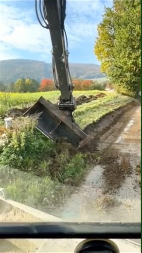 41K views · 493 reactions | Very satisfying cleaning trick | Giant Machine | Facebook