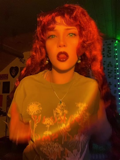 i love this wig sm #starfire #dccomics #starfirecosplay #cosplay #koriandr