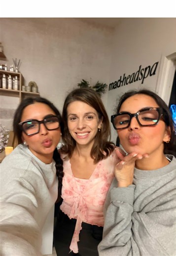 Two sisters The Bayoud Twins Bucket-list ASMR Japanese head spa experience 📍Park Ridge, Illinois A slow, intentional scalp care treatment designed to release tension, improve scalp circulation, and detox the scalp. This is elevated scalp care, where luxury meets results. At Mad Head Spa, every sensory head spa treatment begins with focused micro scalp care. Warm water. Precise scalp massage techniques. ASMR triggers that calm the nervous system while supporting scalp care. This Japanese head sp