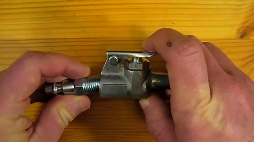 How to Make an Airsoft Machine Gun from a Soda Bottle