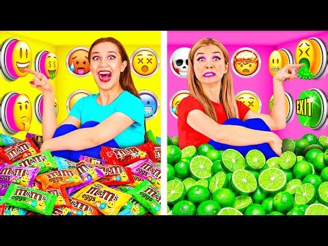 1000 Mystery Buttons Challenge Only 1 Lets You Escape | Food Battle KiKi Challenge