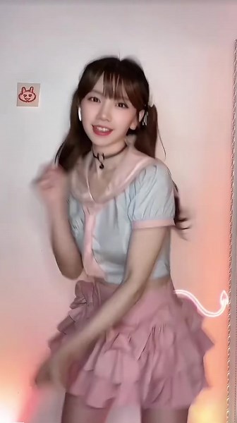 I love KPOP and you? 😍 #dance #dancer #gaixinhtiktok #gaixinh #gai #tiktokdance #tiktokdancers #asia #trends #trending #korea #koreanmusic #kpop #dance2023 #asiangirl #asiangirls #girls #girldance