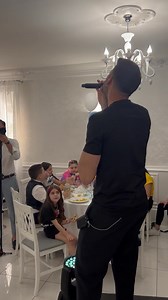 1.4K views · 238 reactions | Comme t’amo, l’aggio scritto co’ sole int’o mare ‘e pe’ tutt’ ‘e quartiere ♥️ Info live:339 2295852-339 6669774 #GiovanniGalletta #commetamo | Giovanni Galletta | Facebook