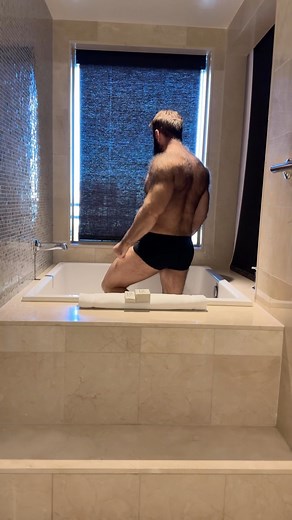 Michael Volkar on Instagram: "Better than a bouquet 💐 at a wedding 💒 #hairyback #hairyguys #hairyguy #hairymuscle #werewolf #beardedman #beardedbear"