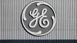 GE’s cash flow surges, ups outlook