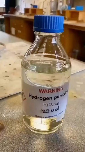 6.8K views | 2 KMnO4 + H2O2 - > 2 MnO2 + O2 + 2 KOH Vídeo original do @dr.angelomaniscalco | Beta EQ | Facebook