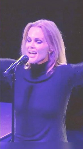 🌴 Belinda Carlisle — Vacation (Go Go's) — live in SF — 2023