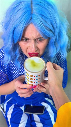جرعة ضحك واحدة فقط! 😹🥤 ردود فعل مضحكة
