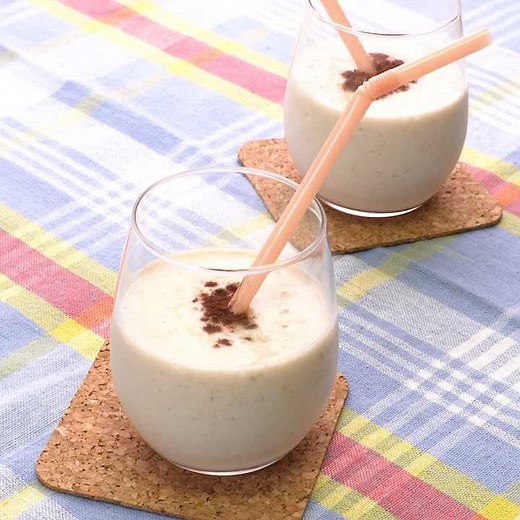 朝食にいかがでしょうか♪ バナナスムージーのレシピ動画・作り方 | デリッシュキッチン