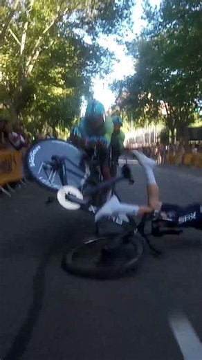 Definitely a serious crash and glad to learn that no rider sustained any major injury! 💪 #cycling