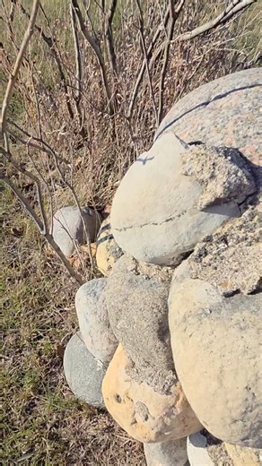 Need to keep your swords bright and shiny? Check out our website for tips and tricks on the care and feeding of your blade collection, including polishing, rust removal, and more! #sword #swords #europeanhistory #medieval #vikings #lordoftherings #blacksmith #collection | DarkSword Armory Inc