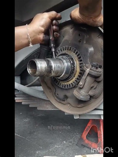 Toyota Hilux front wheel bearing Con Remove Guide #foryou #shorts #viral #trending .