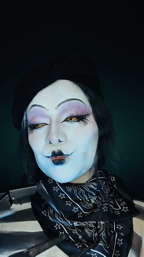 16/31 miss spider #spider #peach #araña #HalloweenMakeUp #makeuptransition #makeup