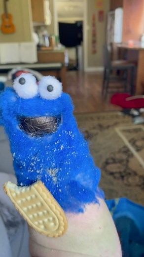 Cosplay montage from this week! Did you miss any of them? Who was your favorite? Who do you think will be next? This is so much fun folks, I wanna do this for so long! #cosplay #limbdifference #makeyousmile #montage Video description: various clips of Alexis’s stump dressed up as different characters. The first character is Cookie Monster, the second character is Makka Pakka, the third character is lumpy space princess, the fourth character is Ernie, the fifth character is Bluey, and the final c