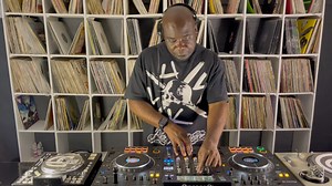 SLOW JAMS & R&B (SUNDAY VIBES) #09 01-DESTINY'S CHILD-CATER 2U 02-JEREMIH-BIRTHDAY SEX 03-JAGGED EDGE-WALKED OUT OF HEAVEN 04-USHER-NICE & SLOW 05-R. KELLY-BUMP N GRIND 06-DRU HILL-TELL ME 07-JOE THOMAS-ALL THE THINGS YOUR MEN WON'T DO 08-AFTER 7-READY OR NOT 09-SILK-DON'T RUSH 10-BLACKSTREET-BEFORE I LET YOU GO 11-LIL JON feat LUDACRIS & USHER-LOVERS & FRIENDS 12-CASE feat JOE THOMAS-FADED PICTURES 13-JOE THOMAS-DON'T WANNA BE A PLAYER 14-DONELL JONES-KNOCKS ME OFF MY FEET 15-PM DAWN-SOMETIMES 