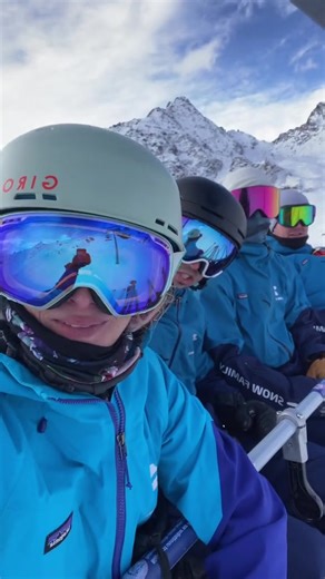 What's your favorite run in verbier? ⛷ 🎥: @snowfamilyverbier.com #verbier🇨🇭 #skitok #valaiswallis #switzerlandsnow✨ #chairliftchat