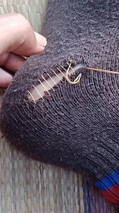 Tips and tricks for sewing holey socks on a mat #tutorial #fblifestyle #fypreels #reelsviral #sewing #tips | Tips dan trik menjahit