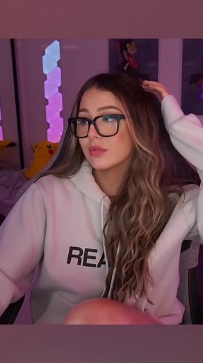 Please say this isn’t true I’m begging 💀🥲 #twitchstreamer #twitchmoments #pickupline #jokes #texttospeech #gamergirl #tts #twitchclips #twitch