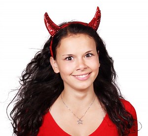 Dating Red Flags: Top 8 Nasty Games Women Use | The Power Moves