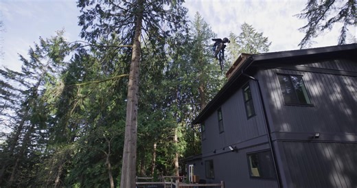 From heli-drops for big mountain freeride lines to executing a custom plane jump that Reece Wallace has been dreaming of for years, and everything in between, we are proud to debut the online premiere of "Wingin' It", now live! You are not going to want to miss this one 🍿 Watch the full edit here → https://brnw.ch/21wVd5c 🎥: Calvin Huth 🚲: Glory Advanced #AllGutsAllGlory #RideUnleashed | Giant Bicycles