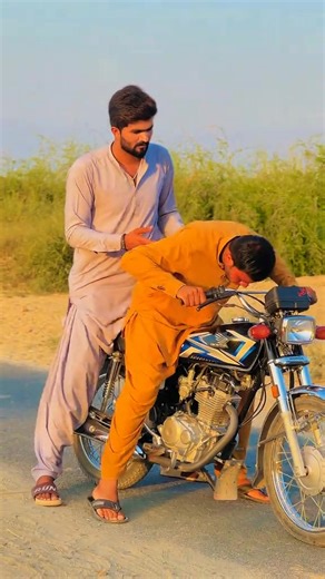 1.6M views · 96K reactions | My new video Kisi ko Bhai ko TikTok account chahye to inbox me ay | Tariq Khan | Facebook