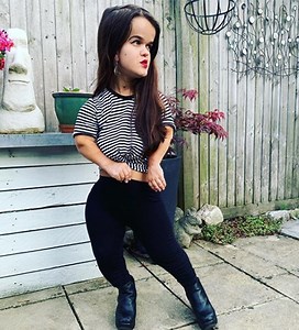 7.3M views · 7.4K reactions | A woman who stands just 3'8" tall is fighting for little women in fashion  | Shake My Beauty | Facebook