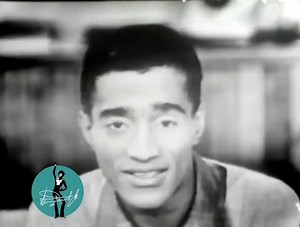 On this day in 1955, Sammy appeared on Edward R. Murrow’s show “Person to Person.” At just 30 years old, he joined Murrow for an interview where he was asked how he manages to win over the teenage audience, despite being known primarily as a nightclub act. #sammydavisjr #sammydavis #sammydavisjunior #sdj #sammycentennial #ratpack #theratpack #history #onthisday #edwardmurrow #persontoperson #interview | Sammy Davis Jr.