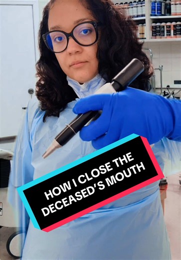 How do morticians close the deceased’s mouth? These are the two main methods we use! #mortician #morgue #embalmer #mortuary #foryoupage