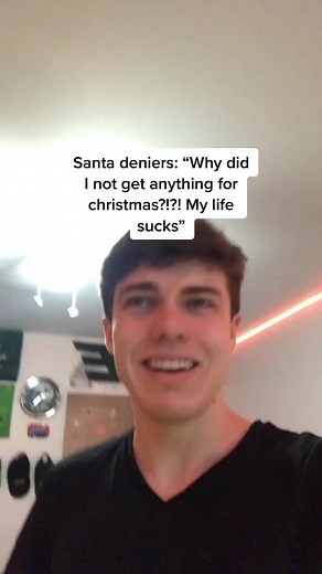 Santa Deniers: Hilarious Santa's Coming Meme