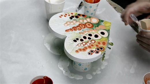 How to Paint Abstract Flowers – Paisley in Peach Pouring Technique